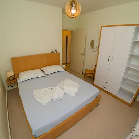 Apartamento Gjiri I Lalzit - Savita - Kompleksi Turistik Lura 2 *