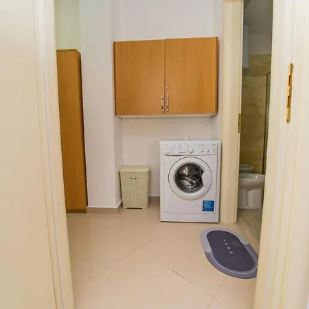 Gjiri I Lalzit - Savita - Kompleksi Turistik Lura 2 Apartamento *