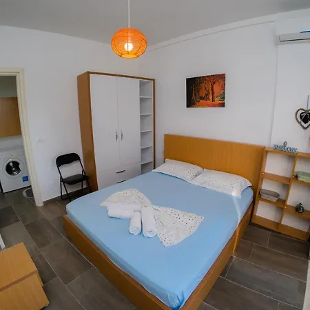 Gjiri I Lalzit - Savita - Kompleksi Turistik Lura 2 * Plazhi San Pietro